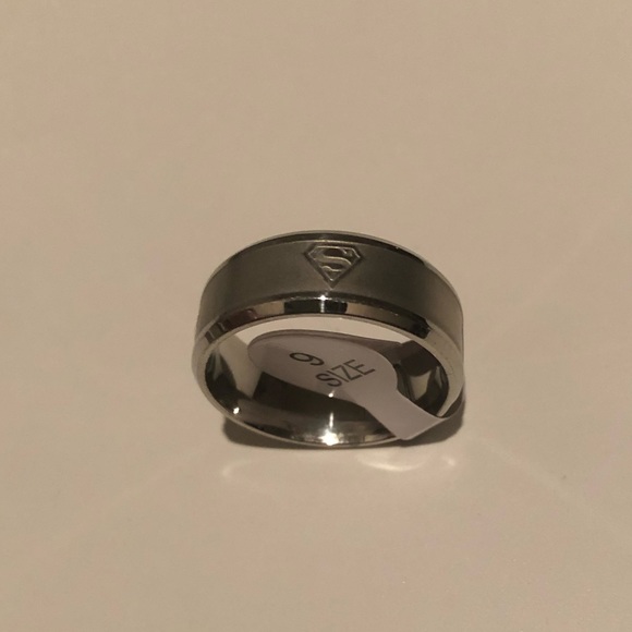 Superman Stainless Steel Titanium Silver Band Ring - Picture 2 of 8